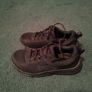 Women's Under Armor 8 1/2 Wide